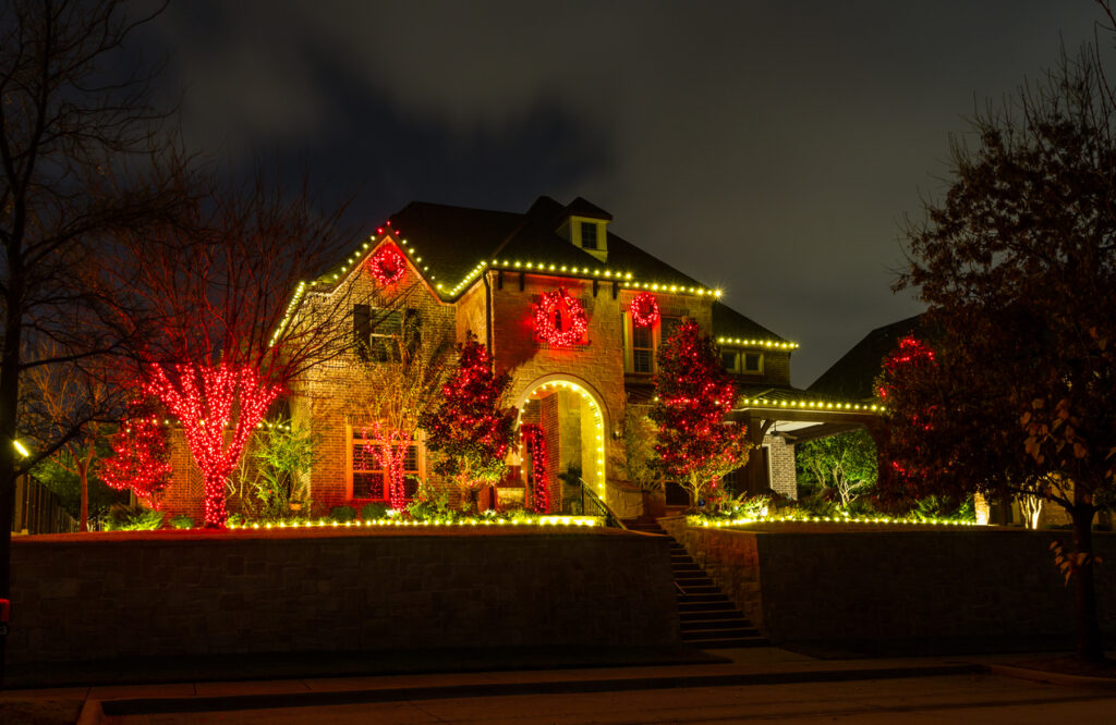 DIY Vs. Professional Holiday Lighting Service What’s Best For You